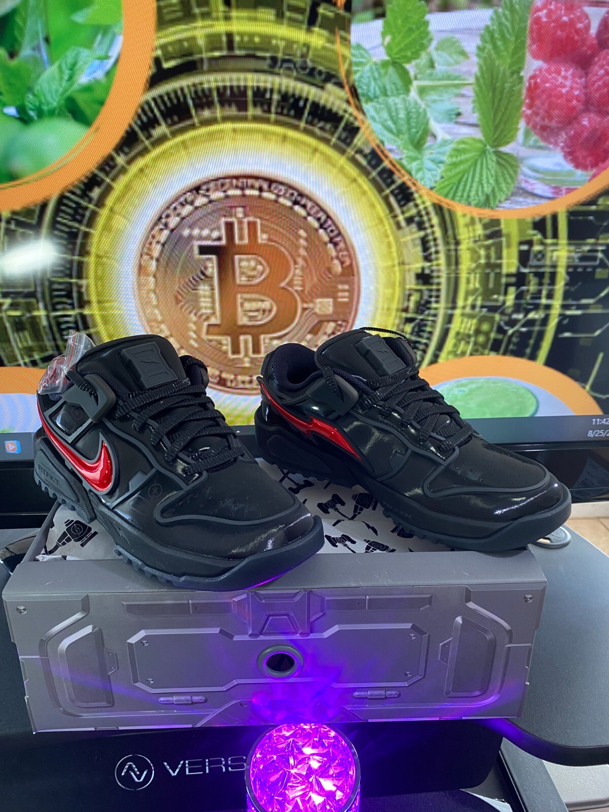 NIKE NIKE RTFKT X DUNK GENESIS CLONE X SIZE 11 BLACK/RED IN BOX