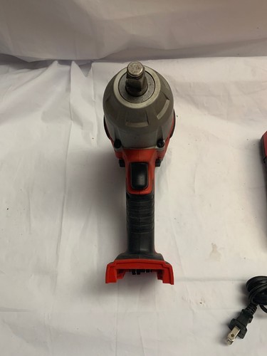 Milwaukee 2663-22 M18 IMPACT w/ 3.0 AH Battery 48-11-1828 & Charger 48-59-1812