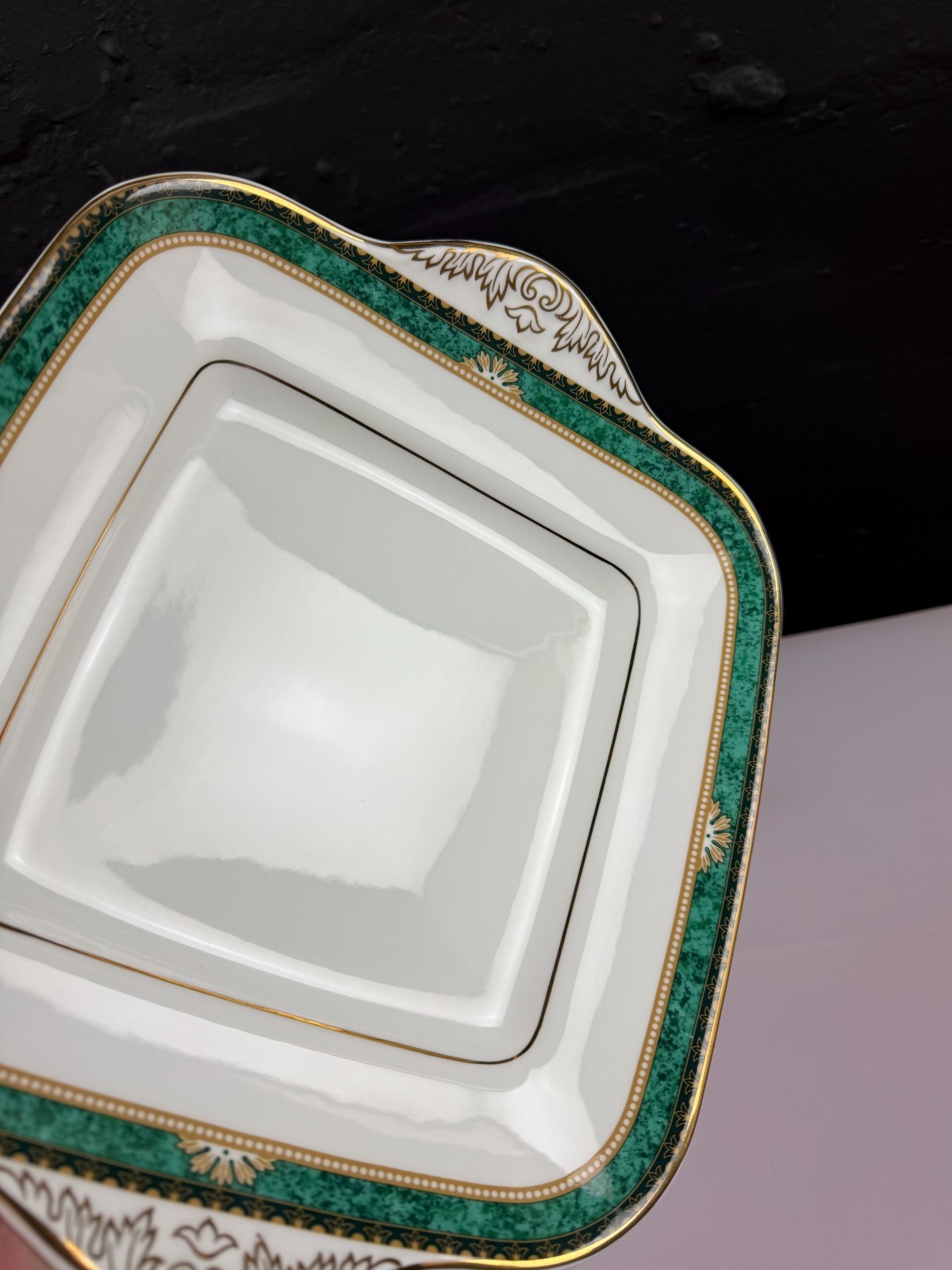 Wedgwood Lambourn Jade Square Eared Cake / Bread Plate 28.5 cm Wide