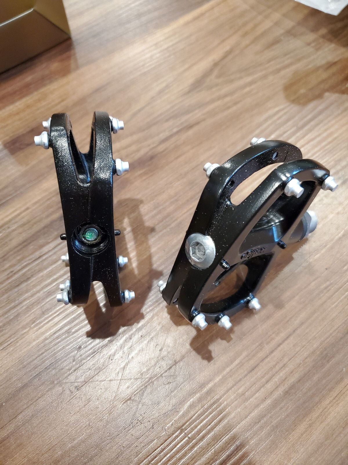 Wellgo R146 Platform Pedals - Aluminum, 9/16", Black