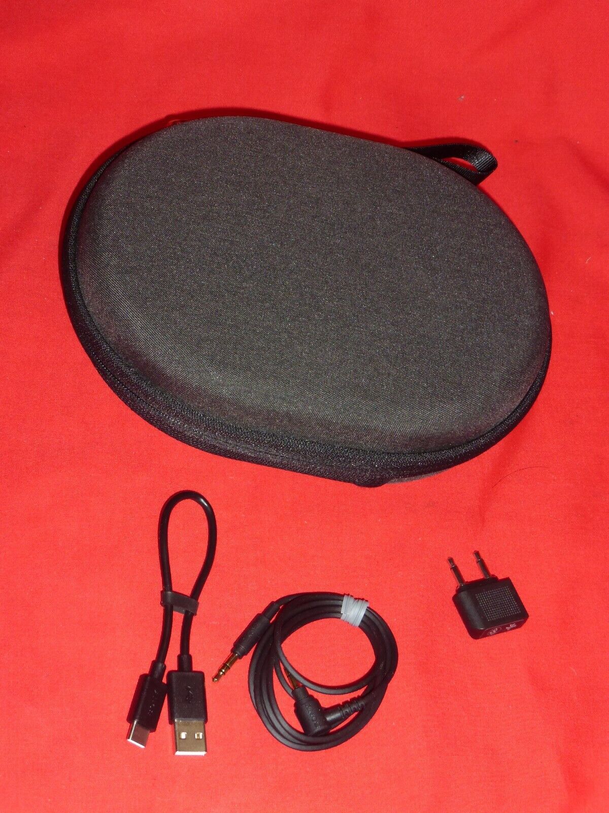 Genuine Sony OEM Hard Headphone Case w/Complete Accessories Genuine Sony OEM Hard Headphone Case w/Complete Accessories