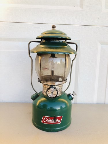 Coleman 200A グリーン　ヴィンテージ Rare Coleman Lantern Model 200a Vintage GREEN, Made in the
