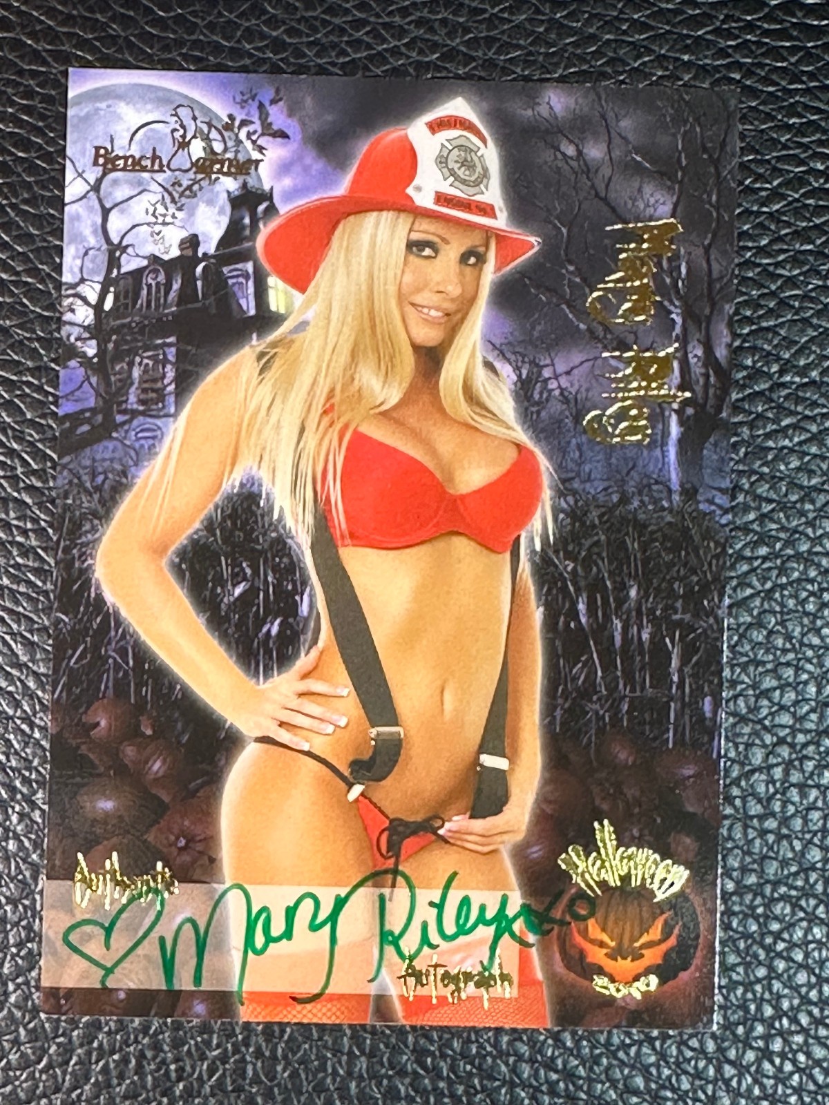 2010 Bench Warmer Halloween Mary Riley Auto Autograph