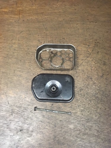 Briggs & Stratton 390055 Air Cleaner Assembly.  From Model 92982. USED