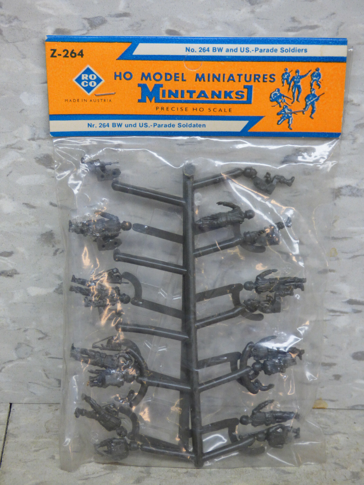 Roco Minitanks (NEW) 1/87 Modern US & BW Parade Soldier
