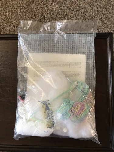 MARY MAXIM 6 EASTER BUNNY ORNAMENTS KIT PLASTIC CANVAS NEEDLEPOINT