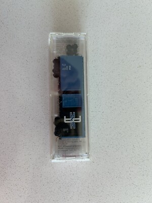 N Scale Micro trains 40  Ft Single Door Box Car Boston & Maine Rd #76032