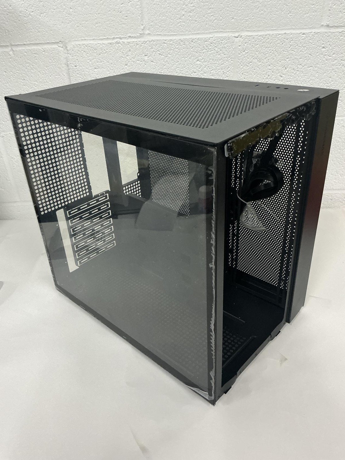 GameMax Infinity Mid-Tower ATX PC Gaming Case, Tempered Glass (Read)