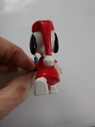 1958/1966 United Feature Snoopy Sleep Walking Candle PVC Figure Vintage Peanuts