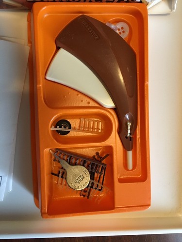 Vintage BUTTONEER 2 Replace buttons without sewing Ronco New in Package