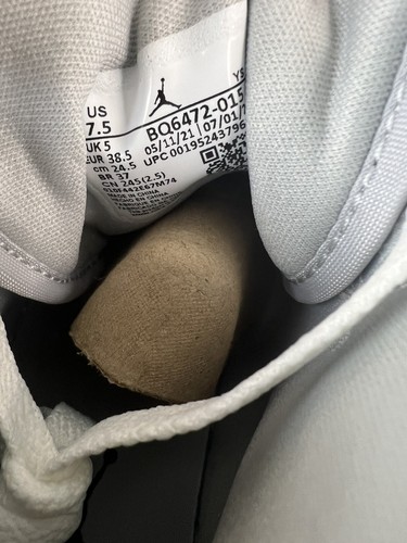 Pre-owned Jordan Wmns Air  1 Mid Grey Fog Bq6472-015 Women's Size 7.5 / Men's Size 6 In White