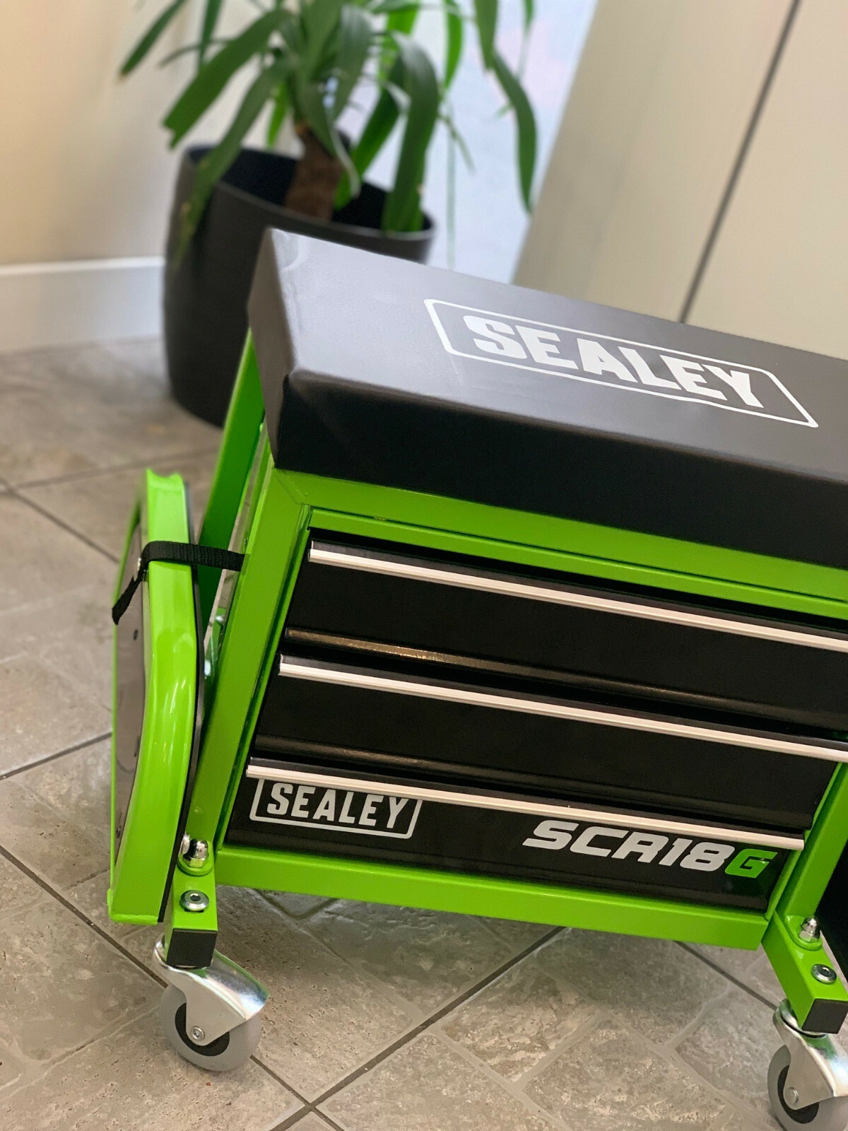 Mechanic Utility Seat Toolbox Hi Vis BRIGHT GREEN Oil Resistant Castor