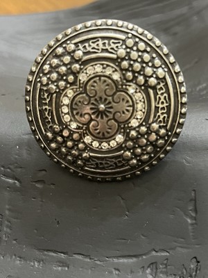 Grace Adele Shield Rhinestone Floral Silver Tone Stretch Ring Size 7-8 Brutalist