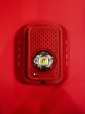 System Sensor SRLED Red Wall Strobe Fire Alarm Indoor 2 Wire Clear Lens 4084