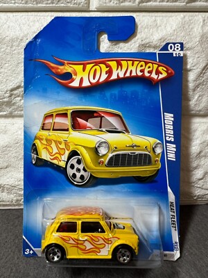 Hot Wheels Heat Fleet '09 08/10 Morris Mini 124/190 Yellow