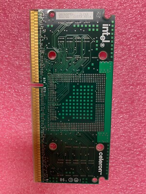 Vintage Intel Celeron 300 Slot 1 CPU 80524RX300128 SL2YP SL2X8 SL2WM GOLD Pin