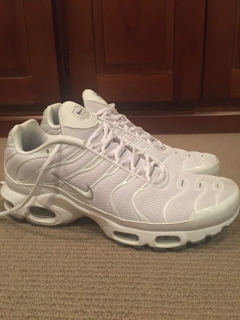 tns triple white