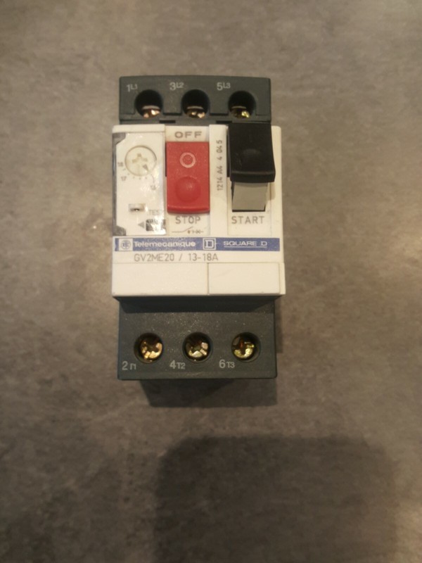 Disjoncteur Moteur Telemecanique Gv2me20 / 13-18a