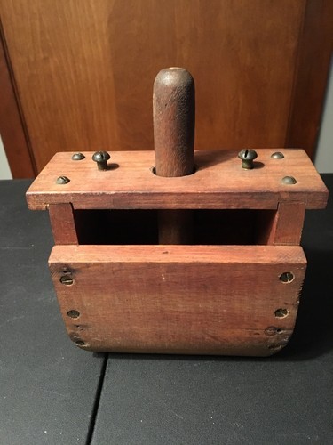 Primitive Wooden Rectangle 1 Pound Butter Mold.