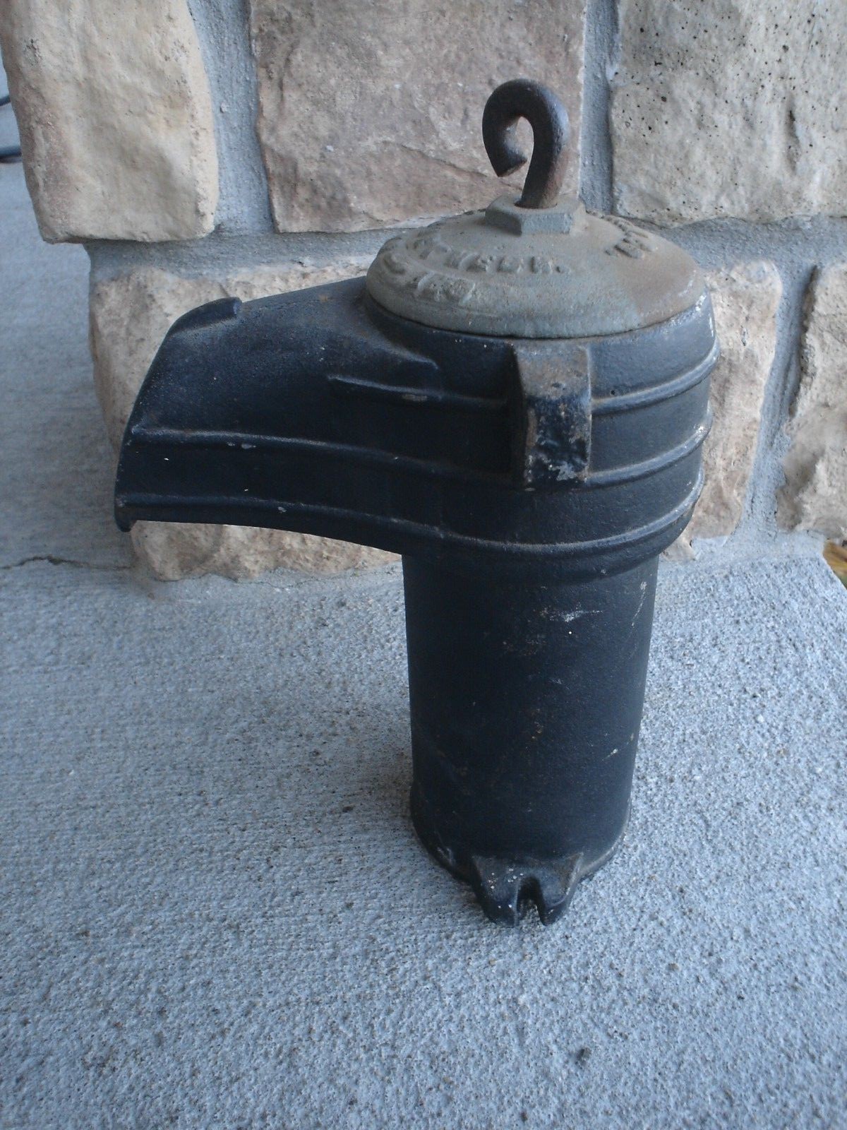 ANTIQUE  Fairbury Windmill Co. Fairbury, Neb. Cast Iron Pump Housing - Very Good