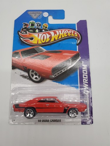 ミニカー HOTWHEELS 1/18 1969 DODGE CHARGER s-l400.jpg