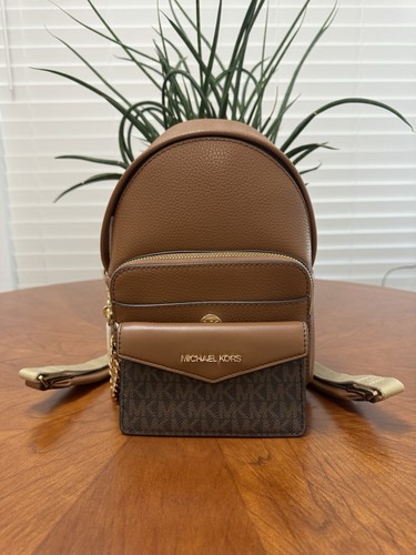 バックパック・リュック MICHAEL Michael Kors Maisie Extra-Small Logo 2-in-1 Backpack Maisie Extra-Small Pebbled Leather 2-in-1 Backpack | Michael