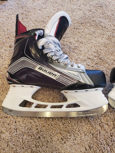Bauer Supreme Senior 1X Hockey Skates size 9.5 EE