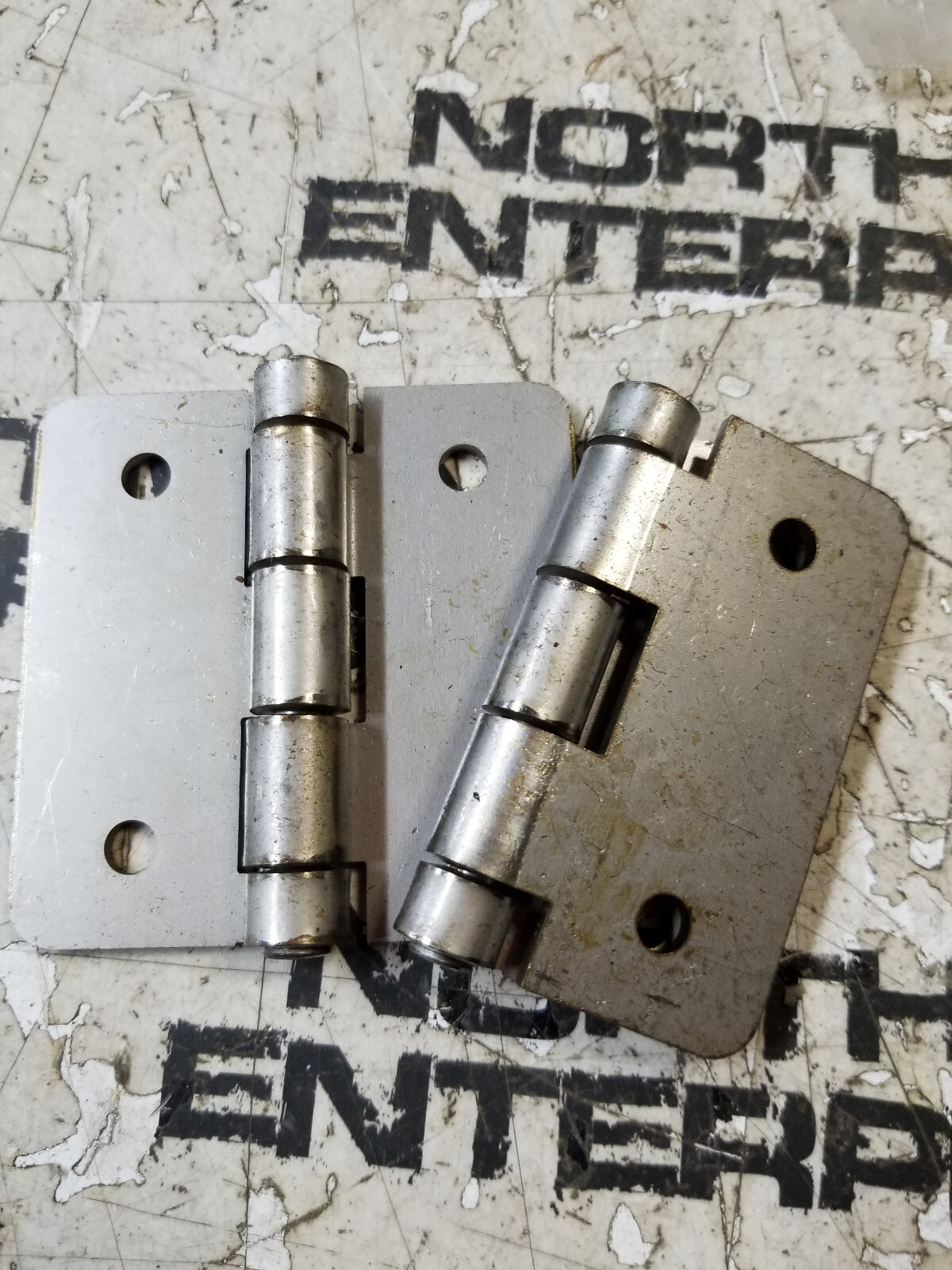 LOT OF 2PC - JLG HINGE 2600216 HINGE, .12 X 3.00 X 3.00 - Picture 3 of 3