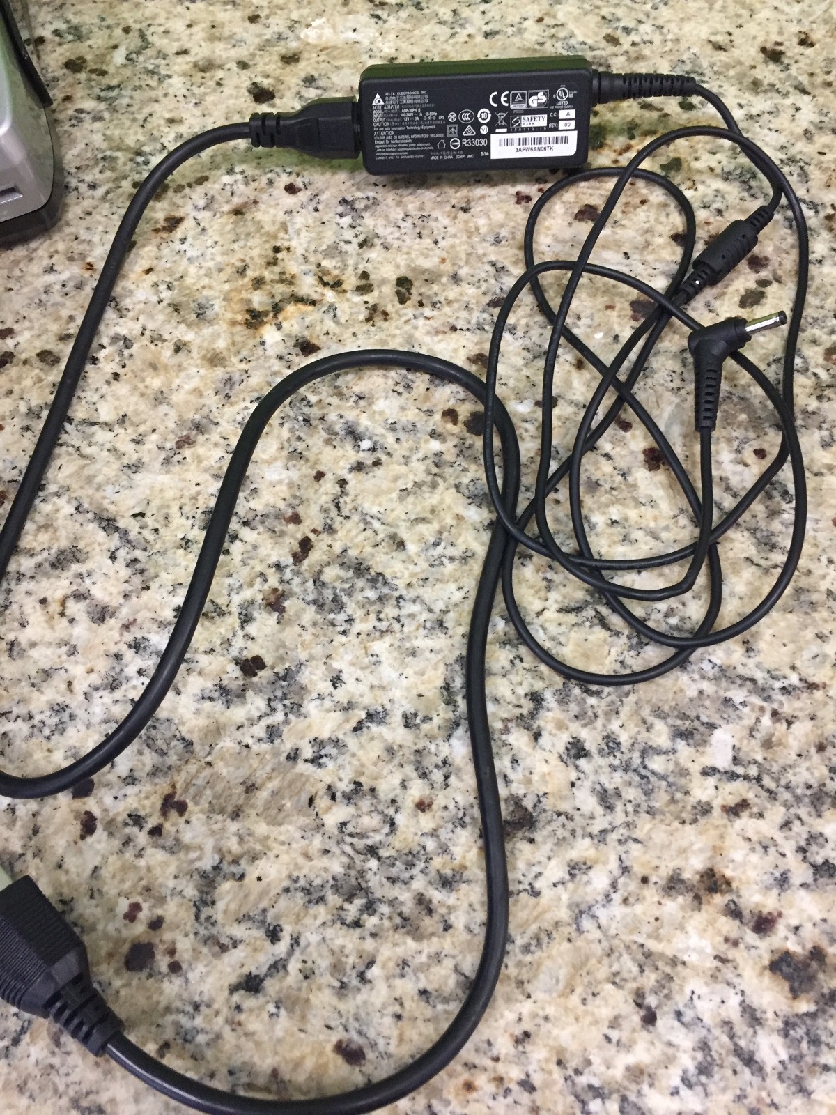 First Data FD130 EMV NFC Dial/IP Credit Card Machine Used- great condition