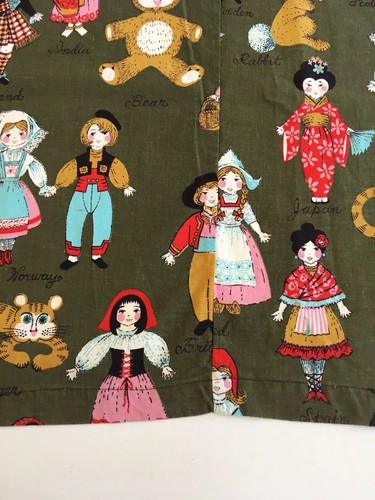 Vtg Novelty Juvenile Fabric Curtain Panel Large Scale Nationalities Animals