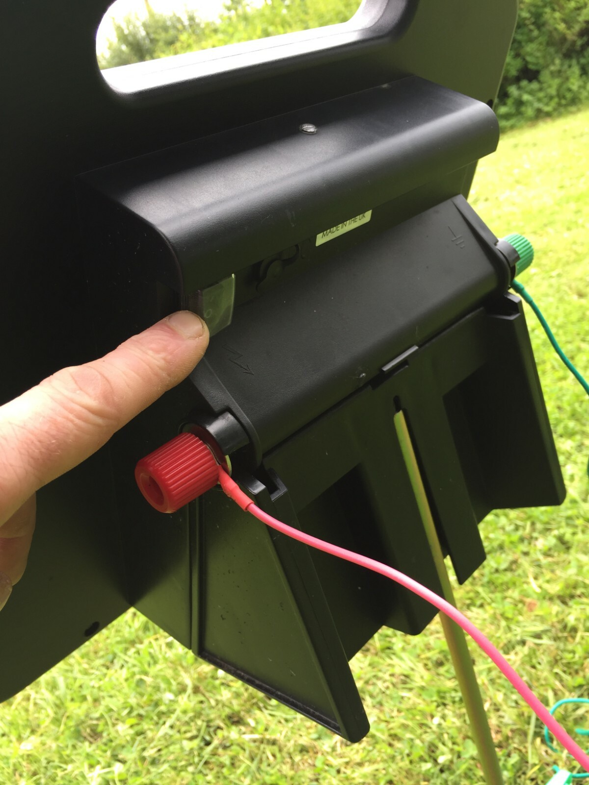 Solar Powered Electric Fence Energiser SRS05 0.5J 12V Fencer eBay