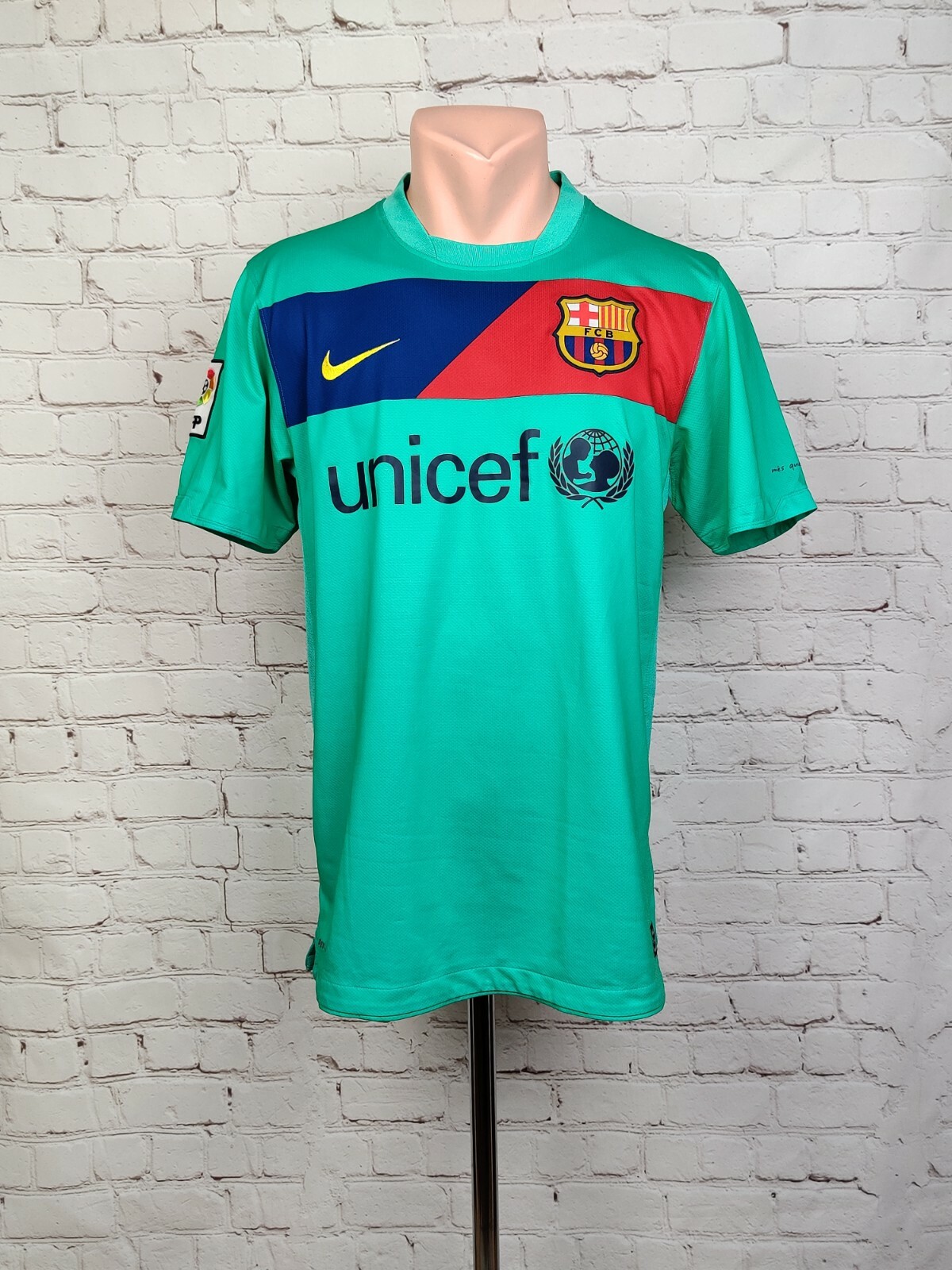 Football shirt soccer FC Barcelona Barca Away 2010/2011 Nike