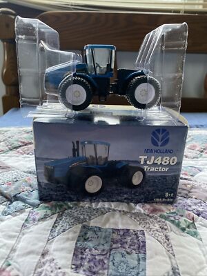 1/64 New Holland TJ480 4Wd Tractor, 2006 Farm Show,,New in box