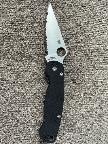 Spyderco Paramilitary 2 3.47" Satin Fully Serrated S30v Blad