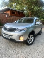 201313.KIA SORENTO 2.2CRDI KX- 1  5 DOOR 7 SEATER  , DETACHABLE TOW PACK .