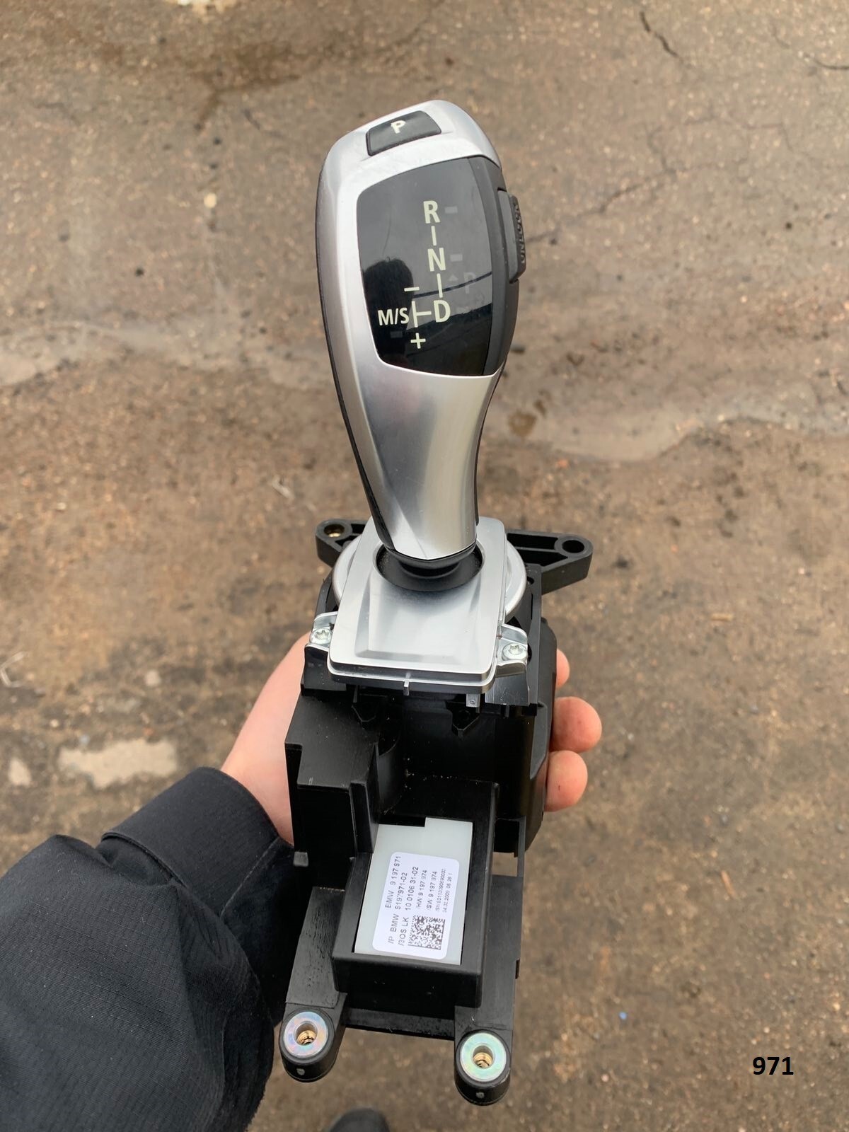 BMW シフトレバー E70 E71 X5/X6 2009-2010 BMW X5 X6 (E70 E71 E72) TRANSMISSION GEAR SHIFTER