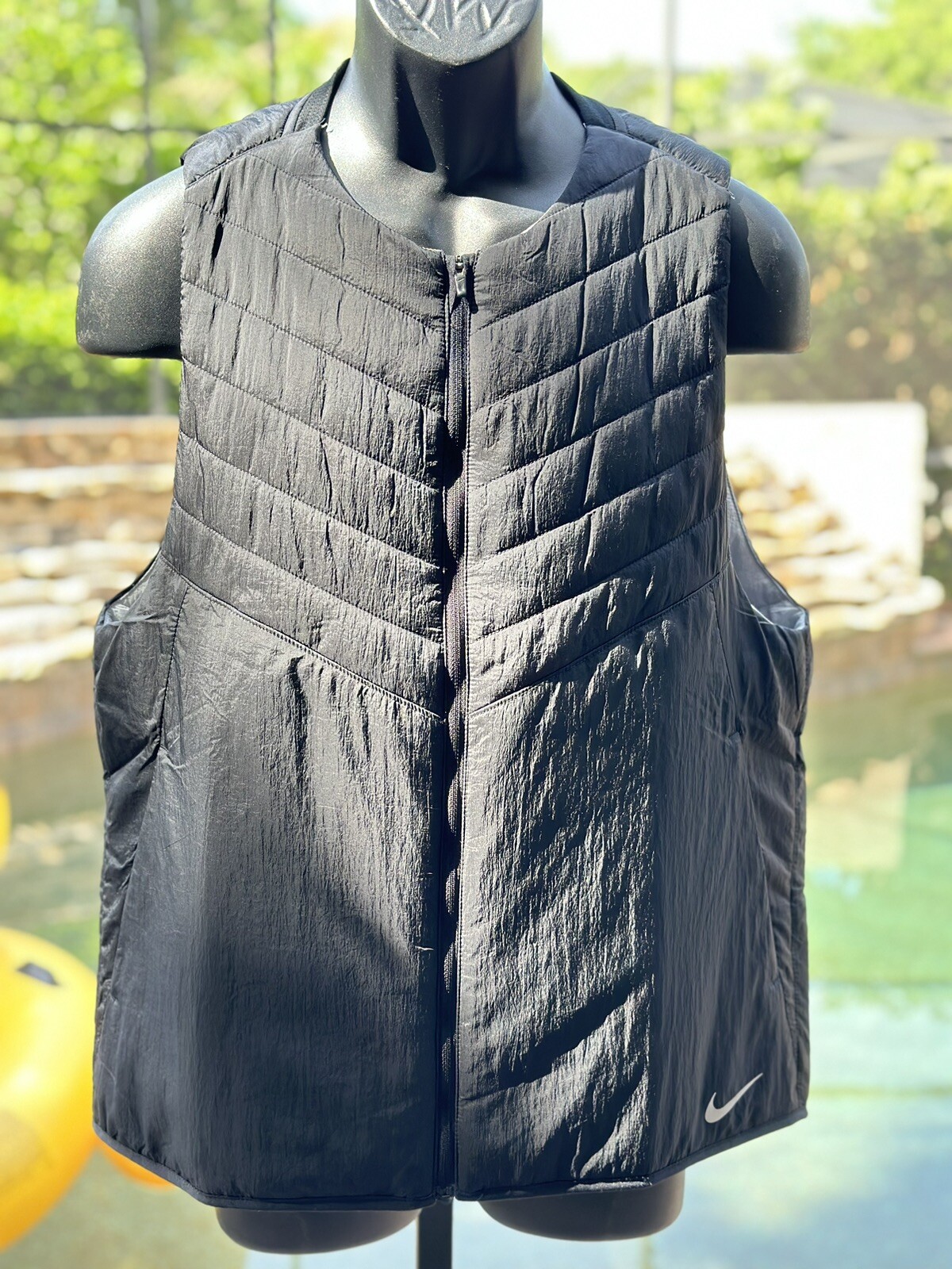 Nike AeroLayer Running Vest Men's L Black Water‑Repel New | eBay
