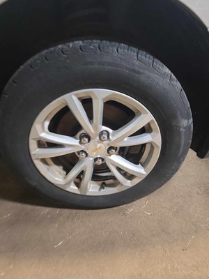 Used Right Front Wheel fits: CHEVY EQUINOX 16 17