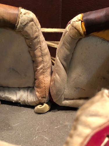 Wilson Football Shoulder Pads Varsity F-3270 42-44 #68 Leather