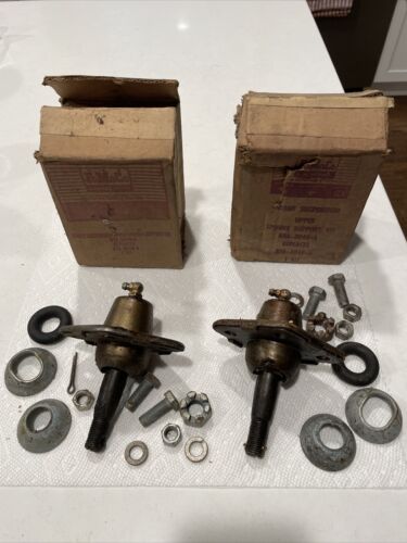 NOS Ford B8A-3049-A 1958-60 Thunderbird 587-64 Fairlane