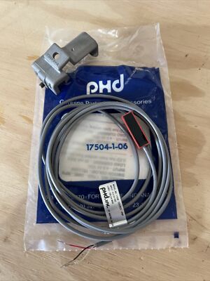 PHD Inc. 17504-1-06 Reed Switch New Open Package With Mount Free Shipping #7D
