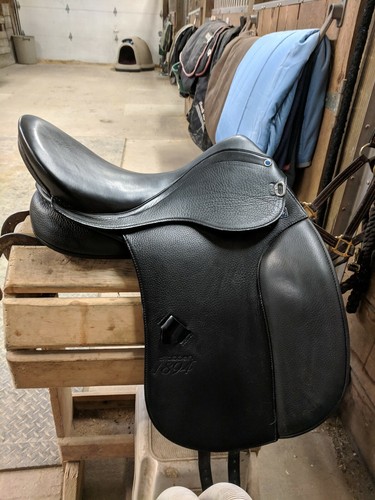 Stubben 1894 Dressage Saddle WITH PATEN DETAIL