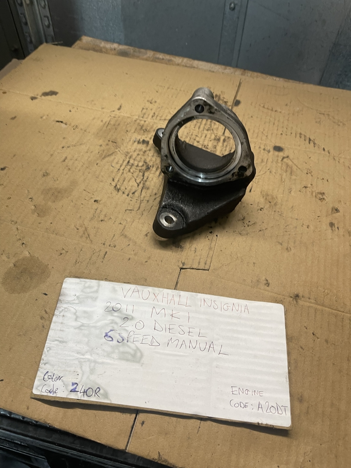 Vauxhall Insignia 2011 Mk1 2.0D - Driveshaft Mount Bracket 13219107 MUB 1002432