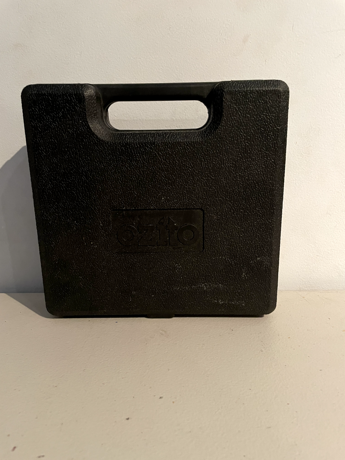 Ozito Glue Gun Hardly Used