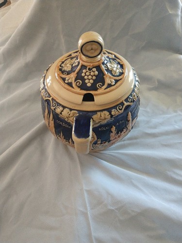 Antique German Tureen made by Steuler Keramik made between 1933-1950