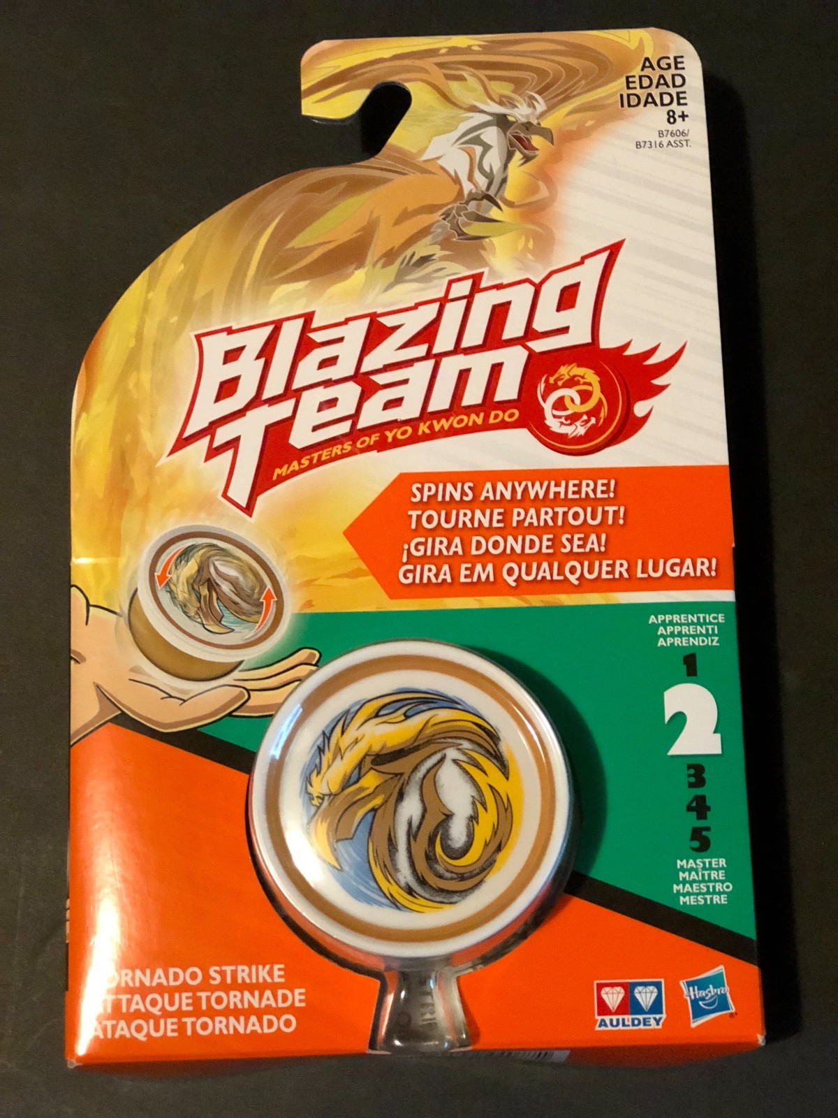Blazing Team Masters  Tornado Strike Eagle And Snake Yo-Yo by Hasbro, Level 2