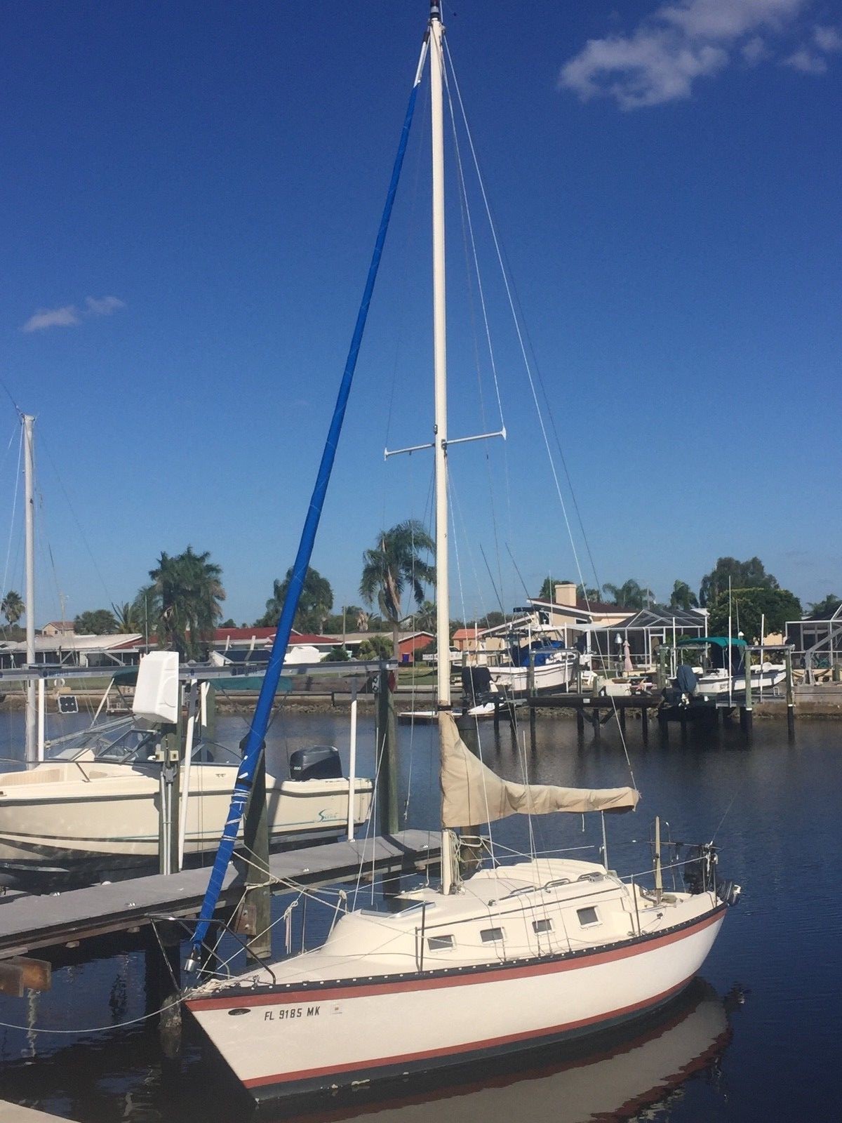 1983 Hunter 25, 2005 Yamaha 8hp. 4 stroke, CDI Roller Furling, Autotiller, More!