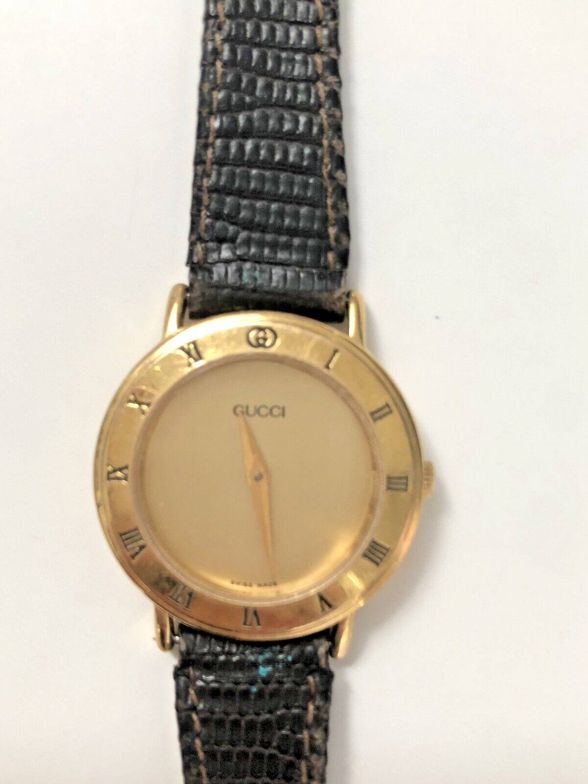 Vintage Gucci 3000.2.L Women's Quartz Watch with Dark Brown Vintage Gucci 3000.2.L Women's Quartz Watch with Dark Brown