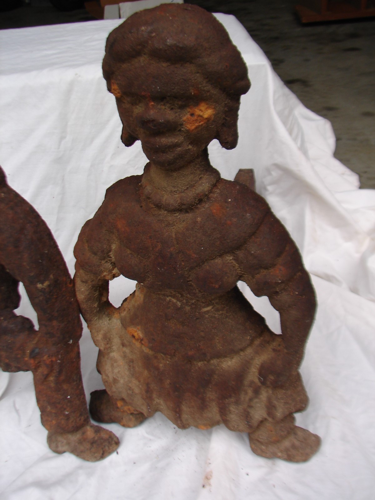 ANTIQUE IRON FIGURAL MAMMY AND COOK FIRE PLACE ANDIRONS BLACK AMERICANA 1800's