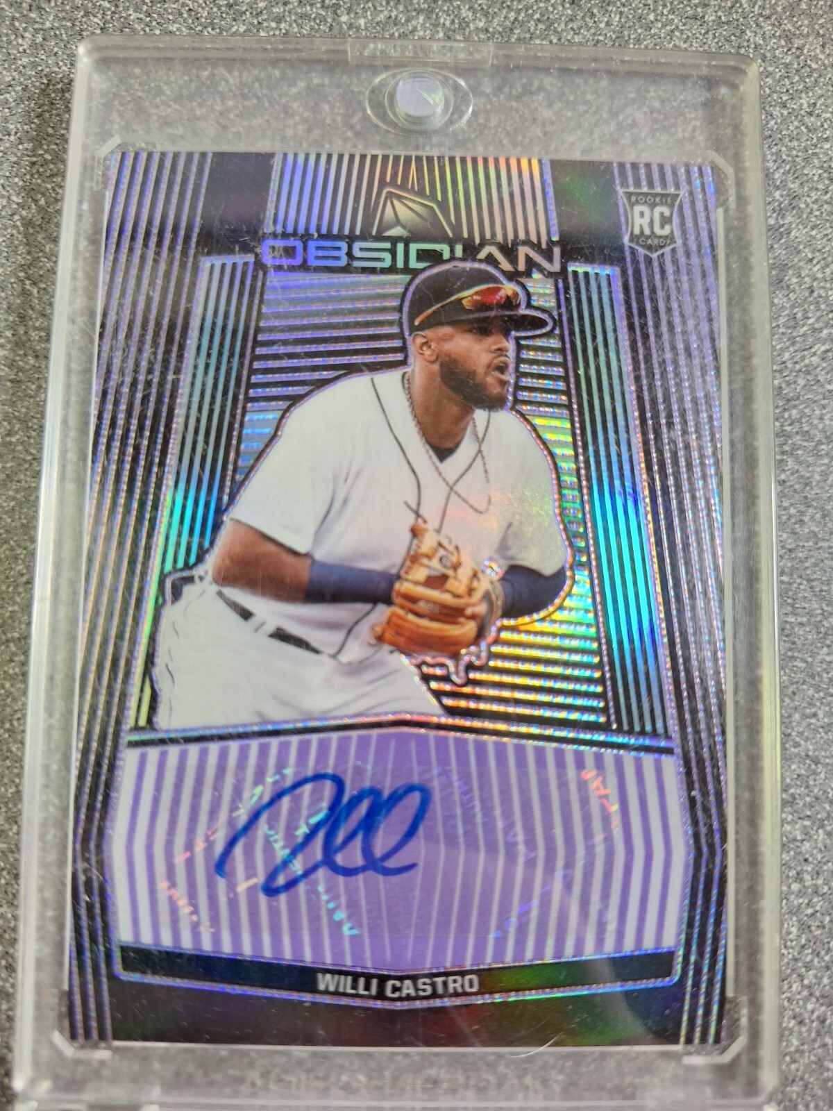 2020 Chronicles Obsidian Willi Castro #OA-WC Blue  17/25 NUMBERED Autograph Mint